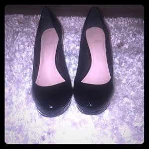 Gently used Vince Camuto Black Patent Heels